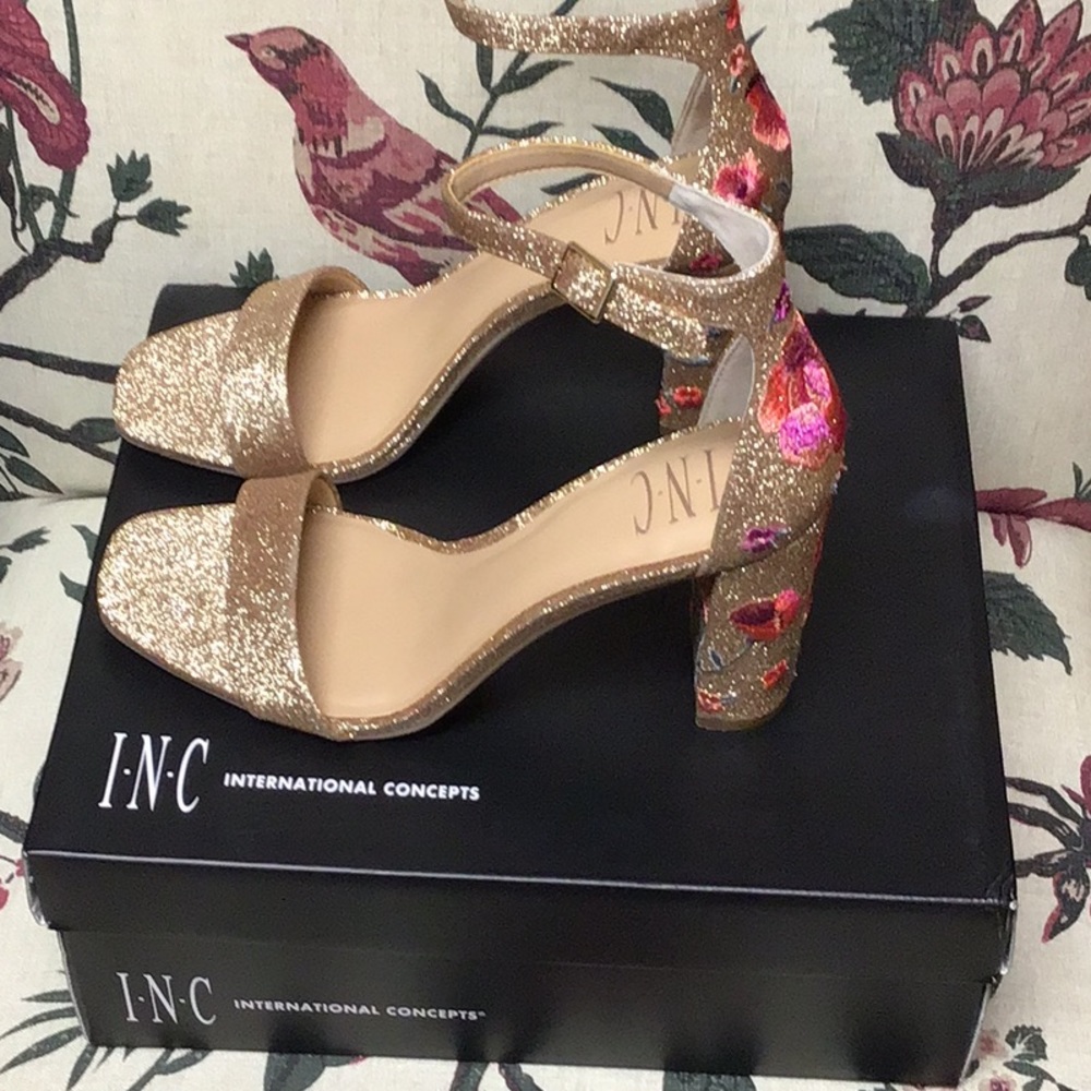 NIB International Concepts shoes
